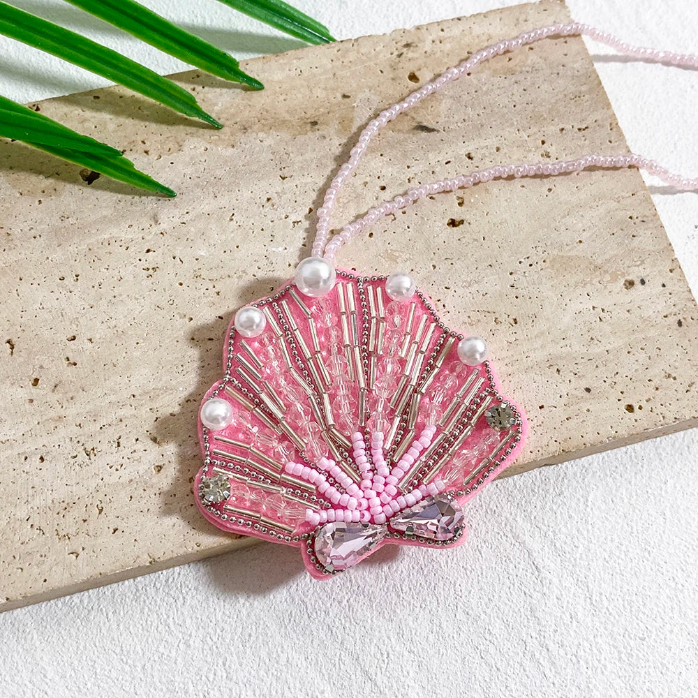 ALLYES Chic Pink Handcrafted Beaded Bowknot Scallop Keychain, Fashion Mobile Phone Handbag Hanging, Charms Keyring Accessories