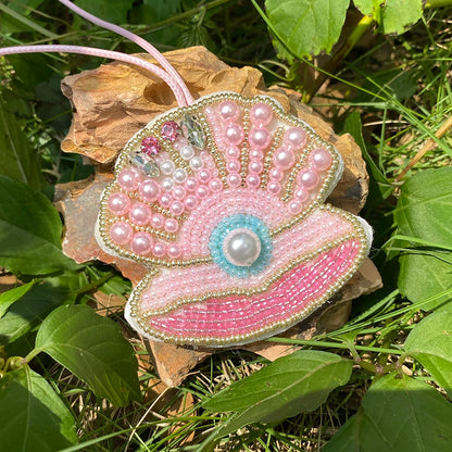 ALLYES Scallop Pearl Handcrafted Beaded Keychain, Accessory for Bags And Clothing, Mobile Phone Handbag Hanging Charms Keyring