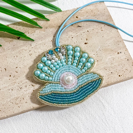 ALLYES Scallop Pearl Handcrafted Beaded Keychain, Accessory for Bags And Clothing, Mobile Phone Handbag Hanging Charms Keyring