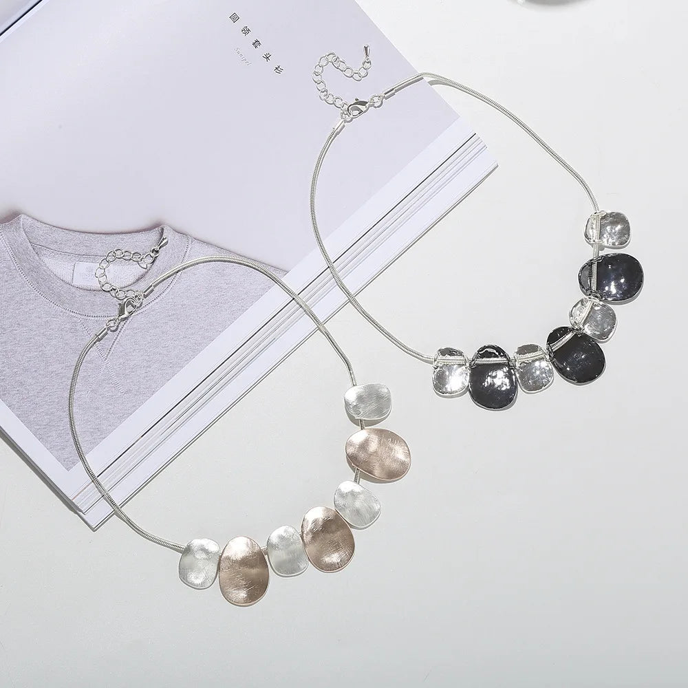 ALLYES Creative Two Tone Hammered Matte Metal Necklace for Women Vintage Geometric Choker Sweater Chain Necklaces Party Jewelry
