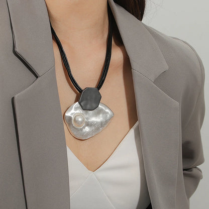 ALLYES Irregular Inlaid Pearl Choker Necklace for Women Vintage Geometric Metal Multilayer Leather Necklaces Clavicle Jewelry